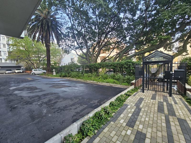 2 Bedroom Property for Sale in Sea Point Western Cape